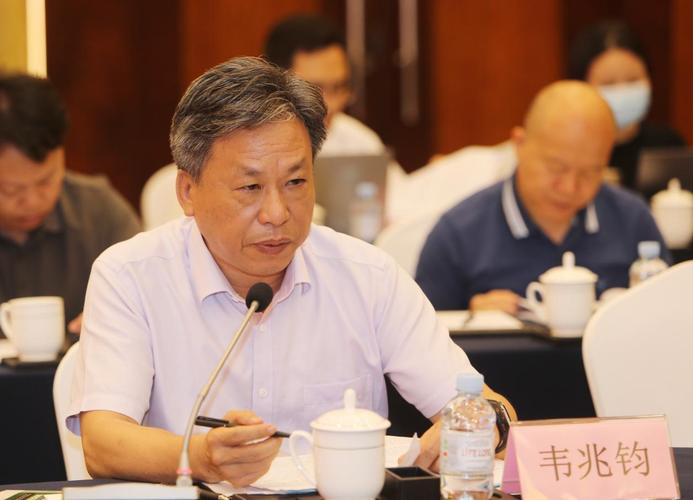 广西社会科学院与当代广西杂志社联合主办"建设新时代壮美广西,谱写中